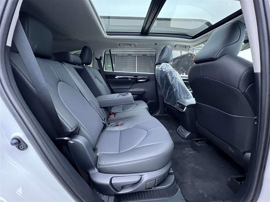 Toyota Highlander 2026 car image #22