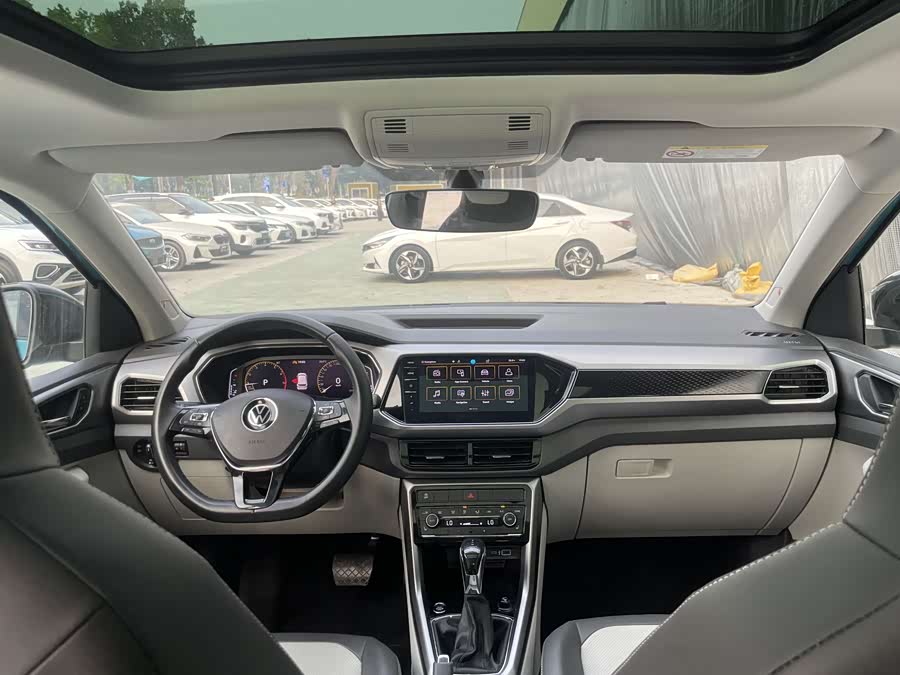 Volkswagen T-Cross 2022 car image #22