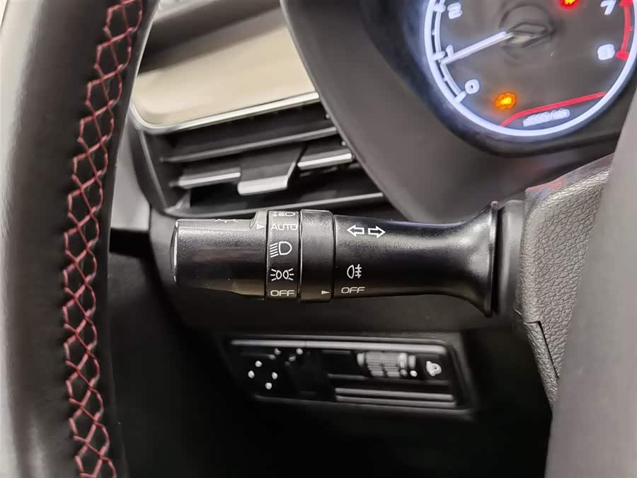 GEELY Vision X3 2022 изображение автомобиля #22