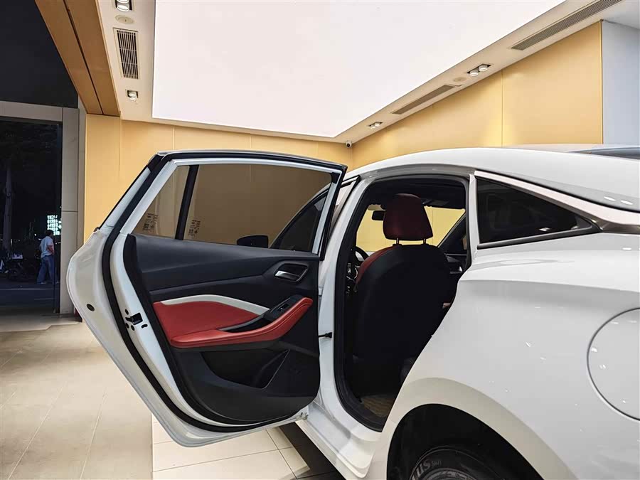 MG 5 2023 immagine di auto #22