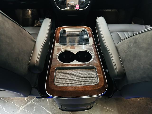 HongQi HQ9 PHEV 2024 immagine di auto #22