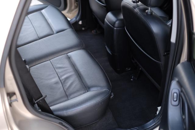 Ford Escape (Imported) 2007 #22 Ford Escape (Imported) 2007 car image #22