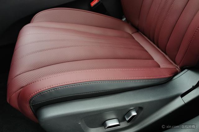 HongQi H5 PHEV 2025 #22 HongQi H5 PHEV 2025 car image #22