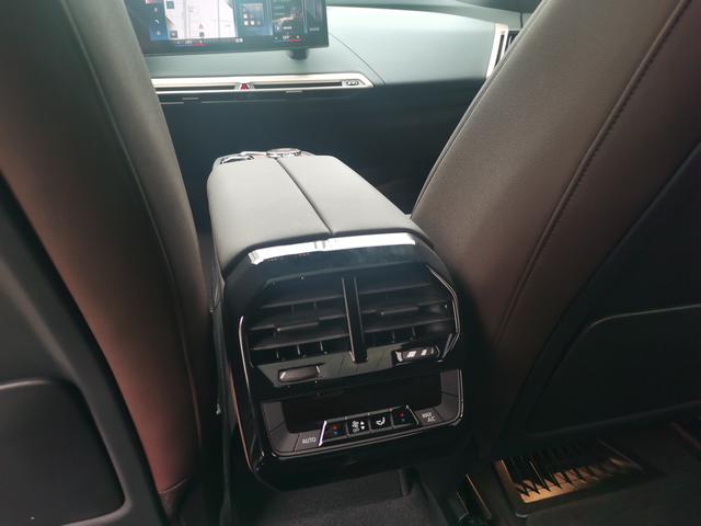 BMW iX 2022 image de voiture #22