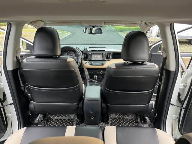 Toyota RAV4 Hybird E+ 2016 car image #22