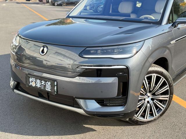 Denza N9 2025 #22 Denza N9 2025 car image #22