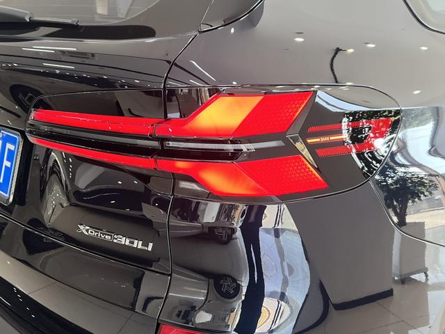 BMW X5 2023 #22 BMW X5 2023 صورة سيارة #22