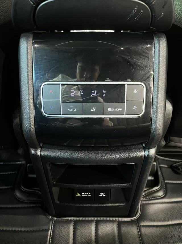 Denza X 2020 car image #22