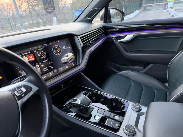 Volkswagen Touareg 2018 car image #22