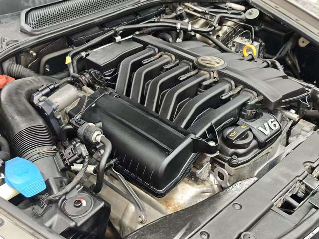 Volkswagen Pheaton 2011 immagine di auto #22