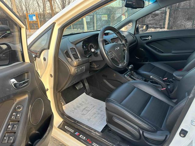 Kia K3 2016 car image #22