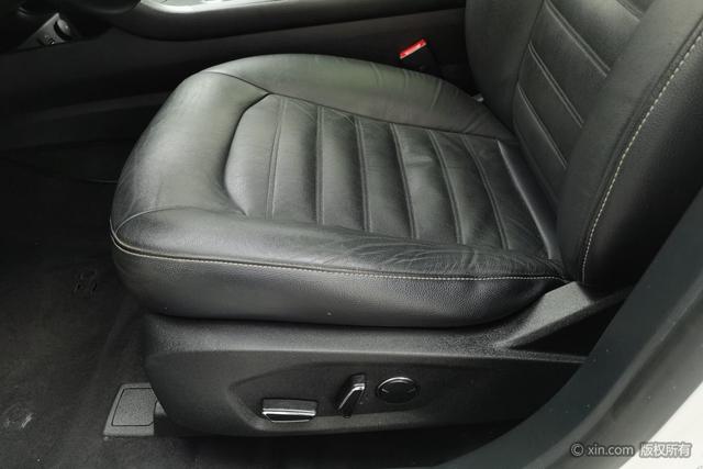 Ford Mondeo 2018 car image #22