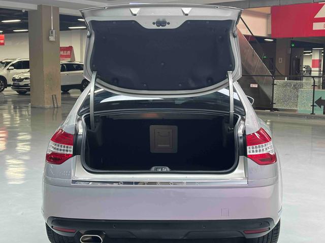 Citroen C5 2012 car image #22