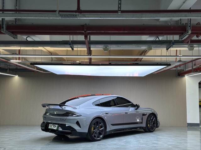 小米汽车 2025 汽车图片 #22