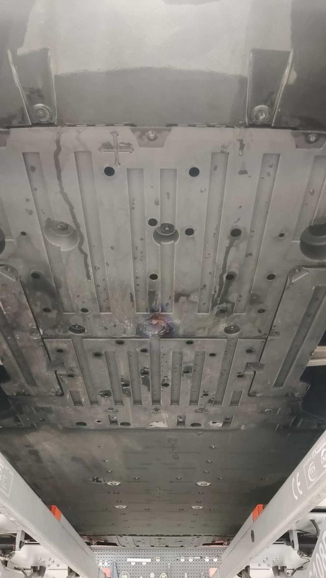 Avatr 12 2023 car image #22