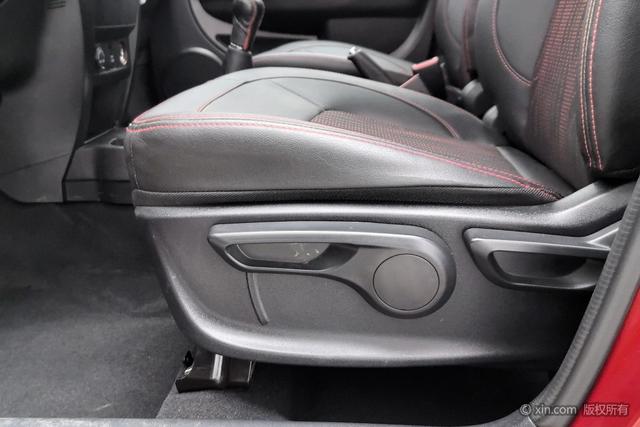 Great Wall M4 2013 صورة سيارة #22