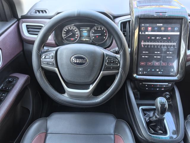 SWM X7 2017 image de voiture #22