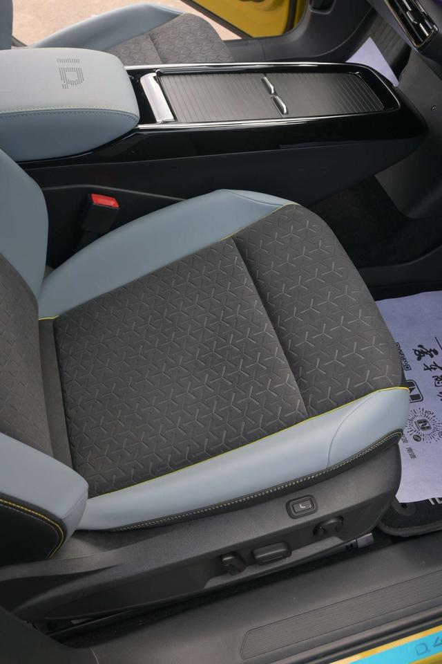 Volkswagen ID.4 X 2022 immagine di auto #22