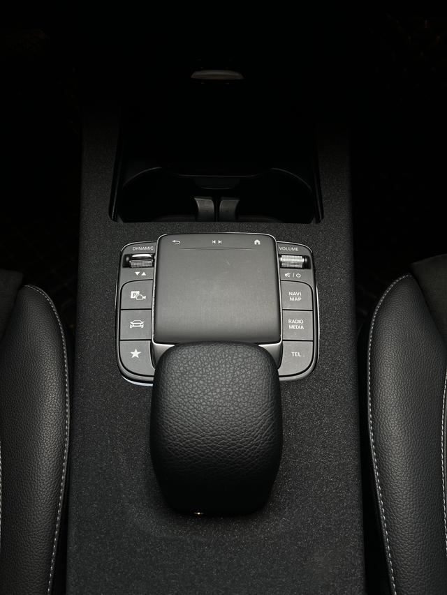 Mercedes-Benz A Class 2020 imagem de carro #22