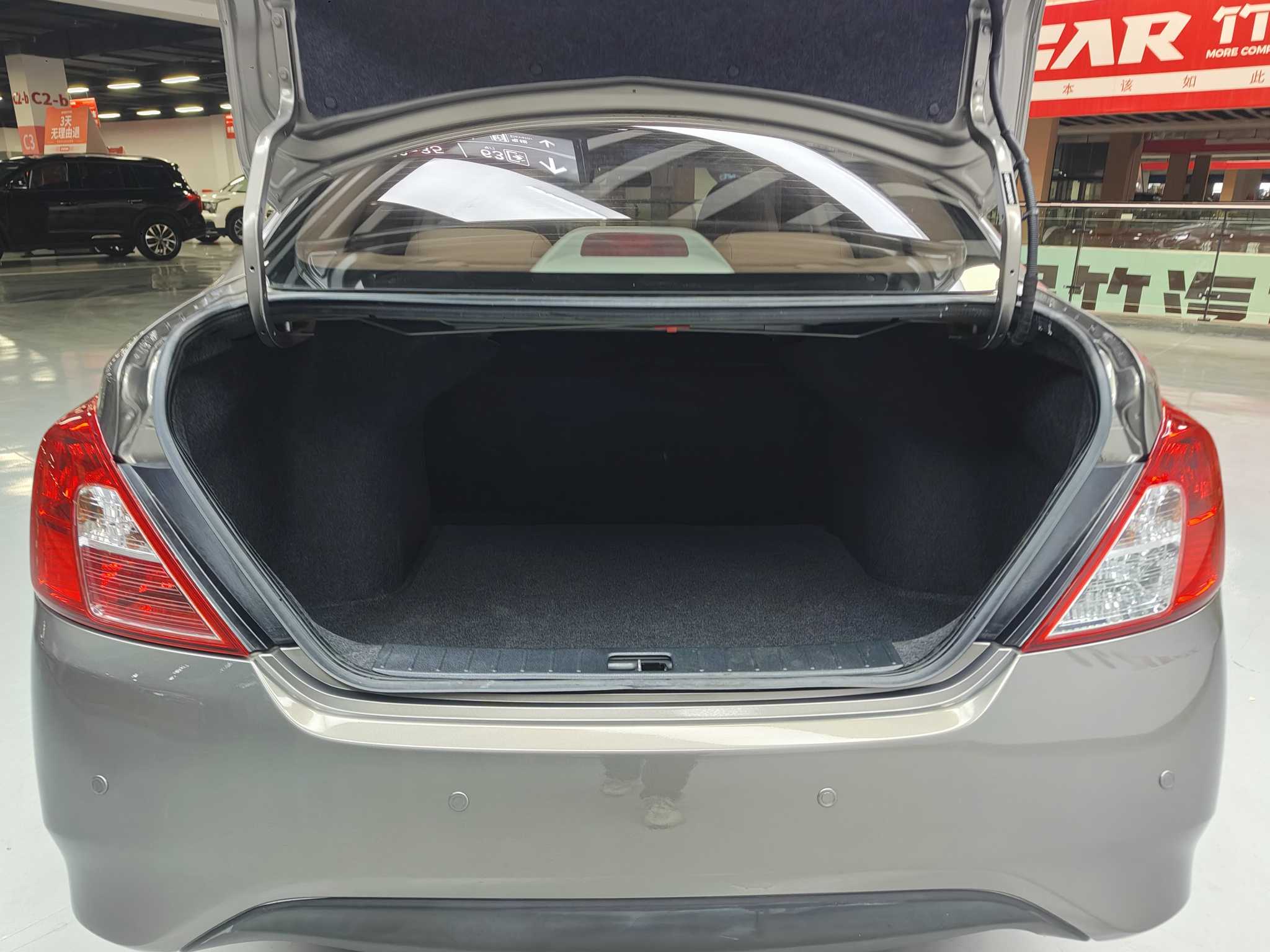 Nissan Sunny 2016 #22 Nissan Sunny 2016 car image #22