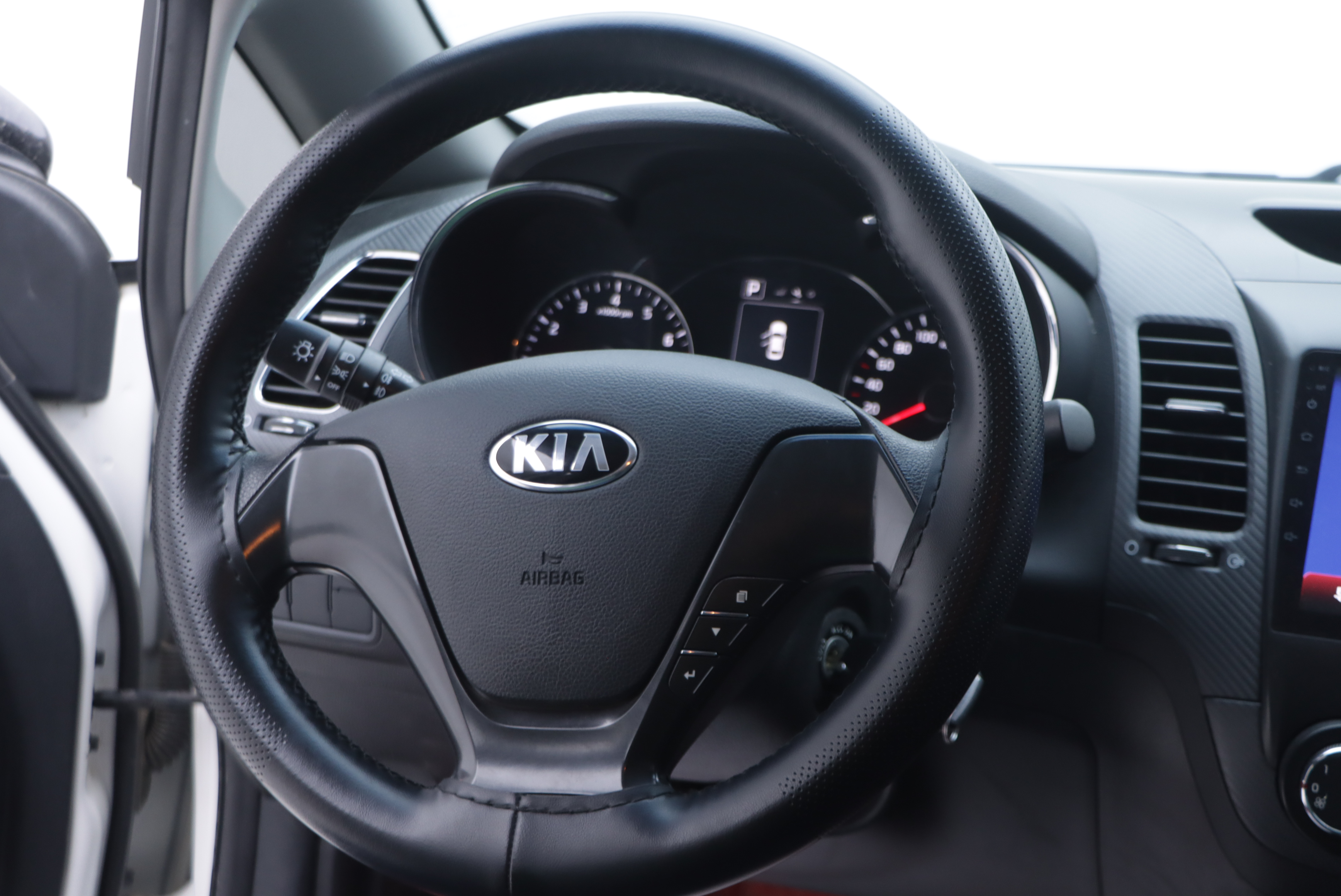 Kia K3 2017 #22 Kia K3 2017 car image #22