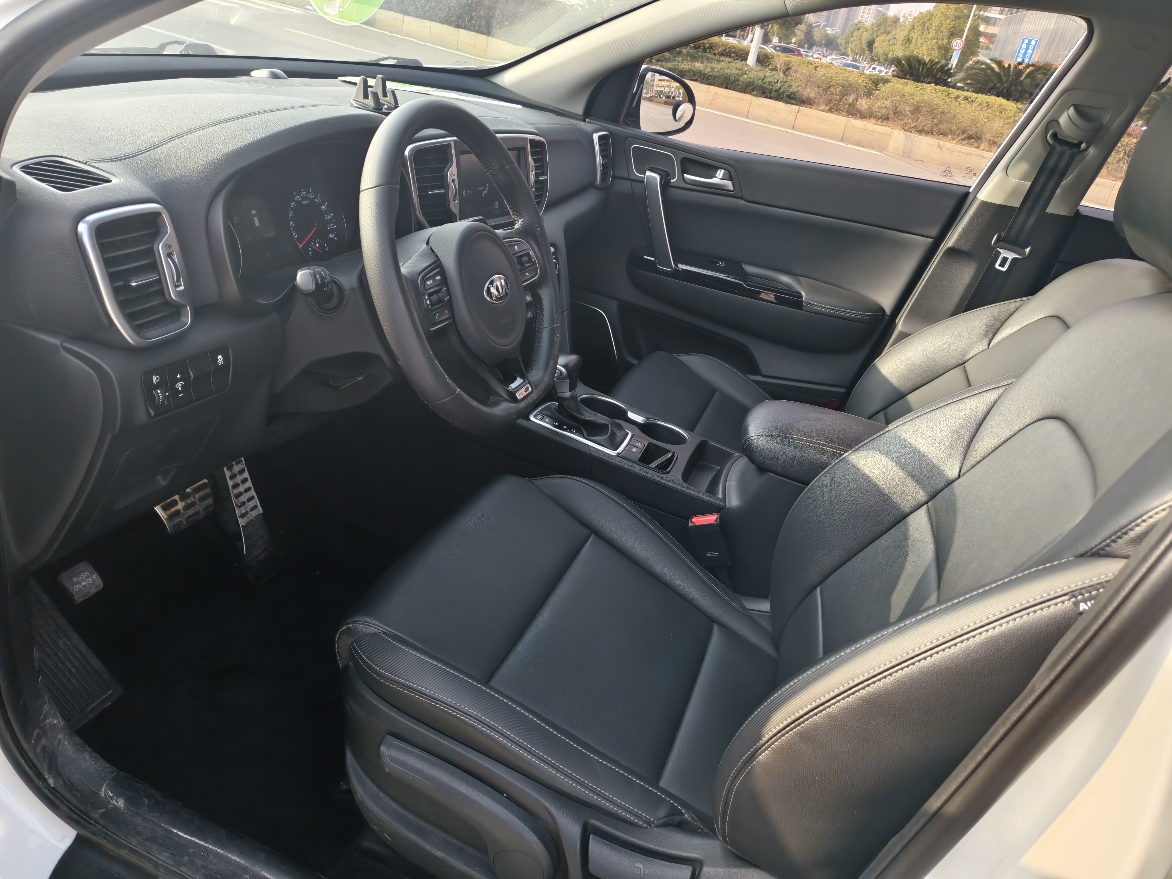 Kia KX5 2017 صورة سيارة #22