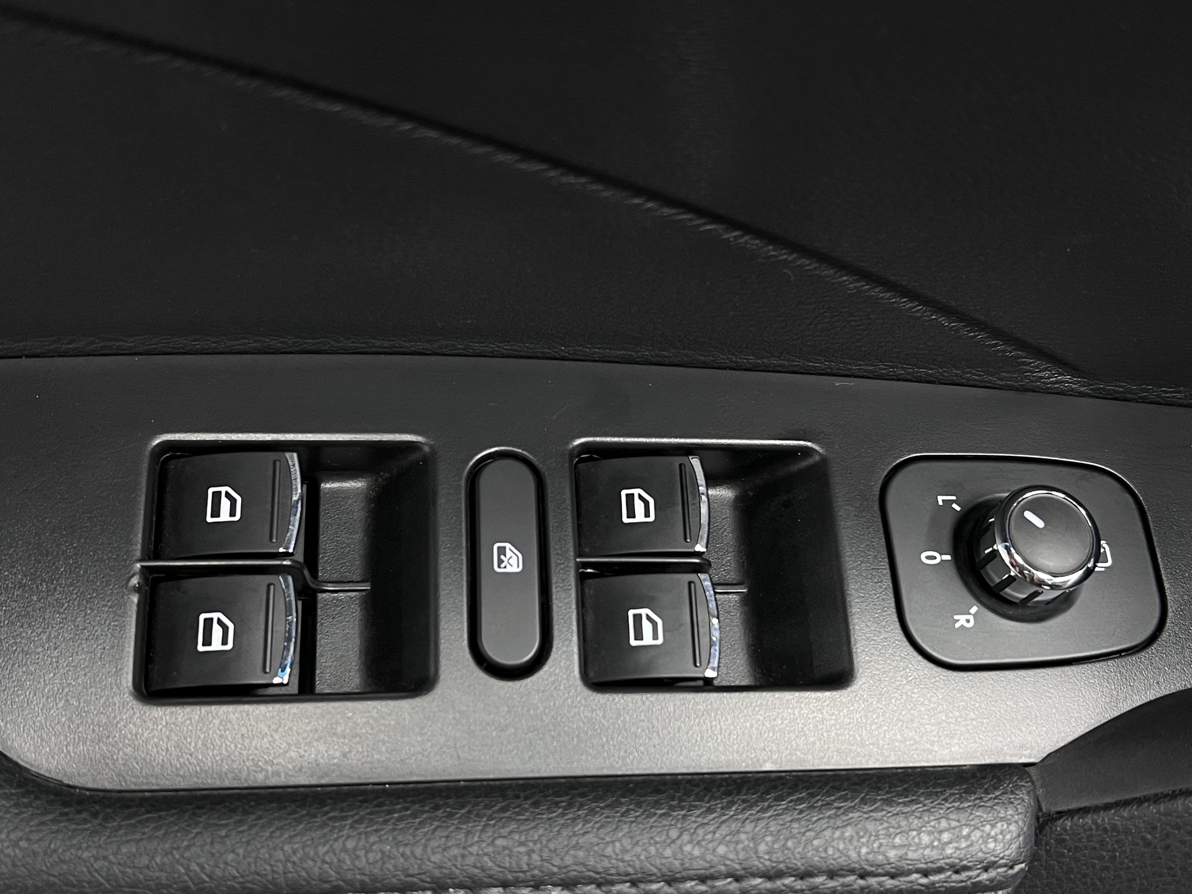 Haval H7 2017 car image #22