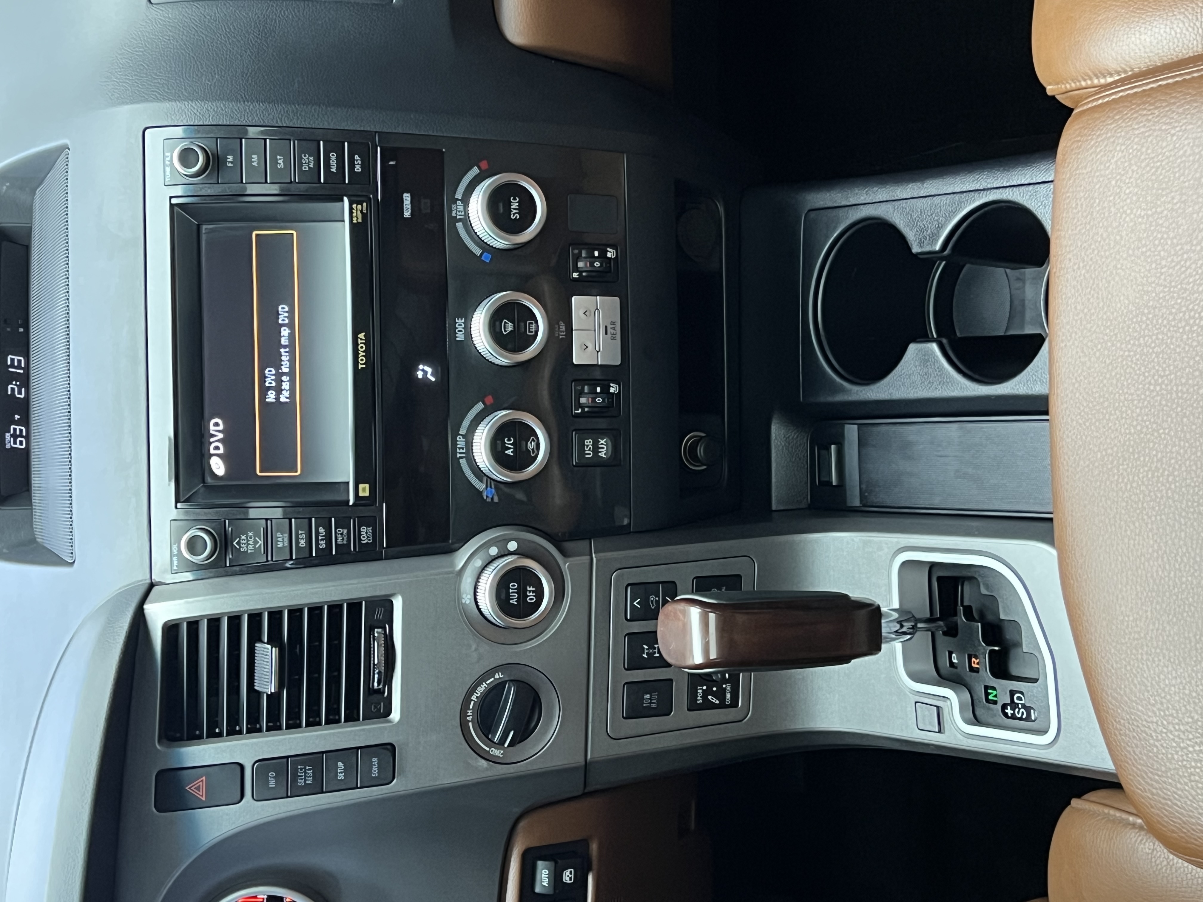 丰田 红杉 2011 汽车图片 #22