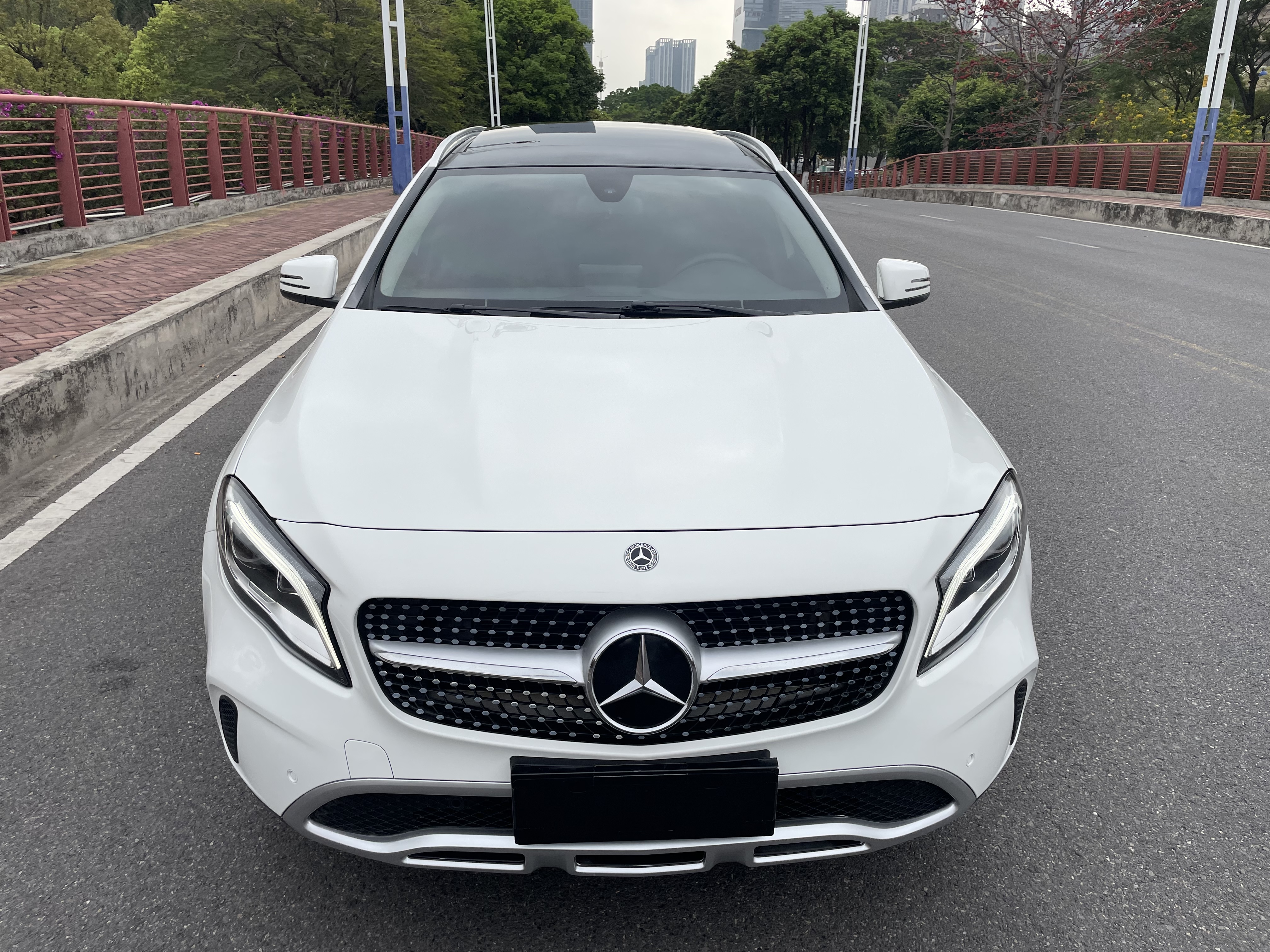 Mercedes-Benz GLA Class 2017 car image #22