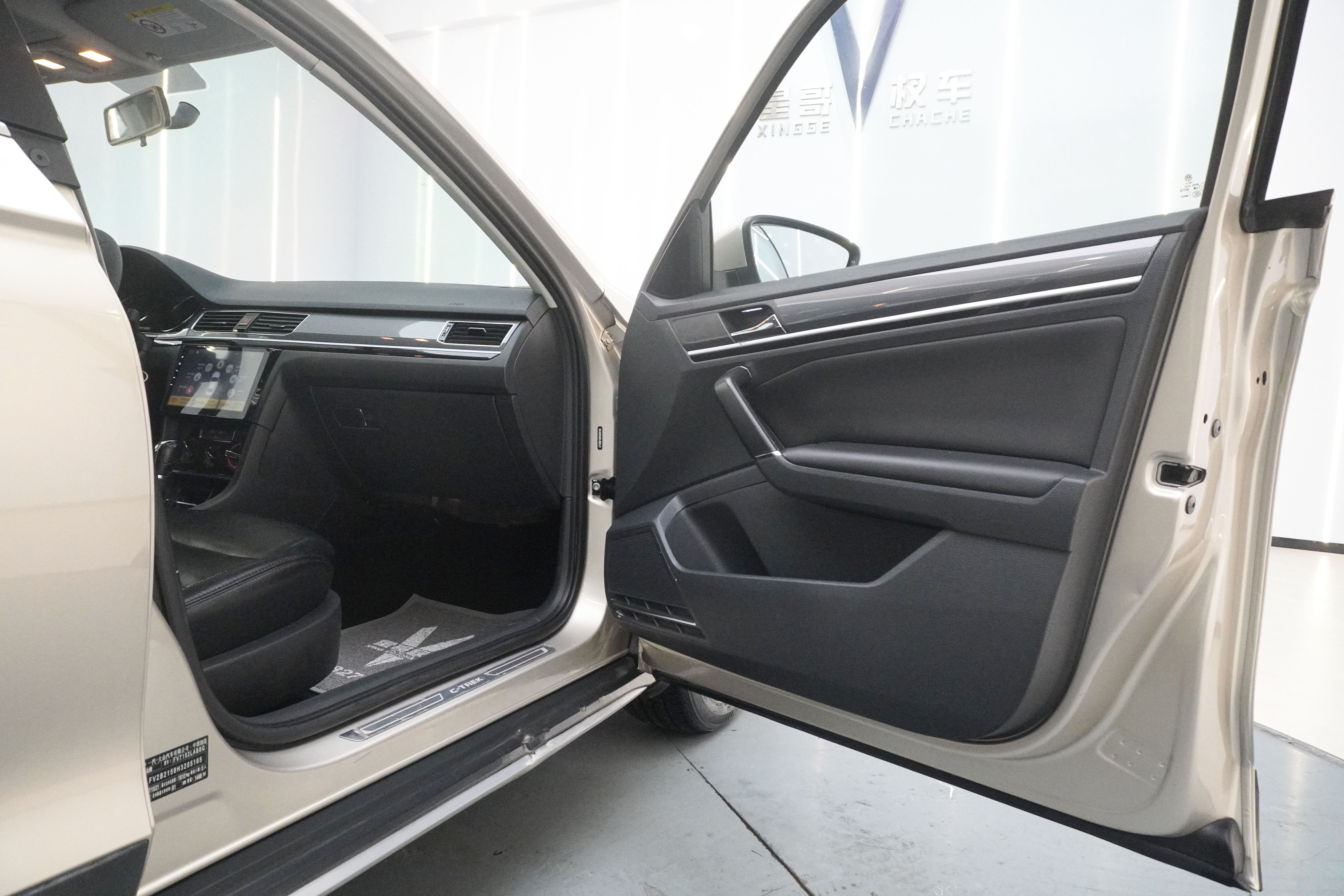 Volkswagen C-Trek 2018 immagine di auto #22