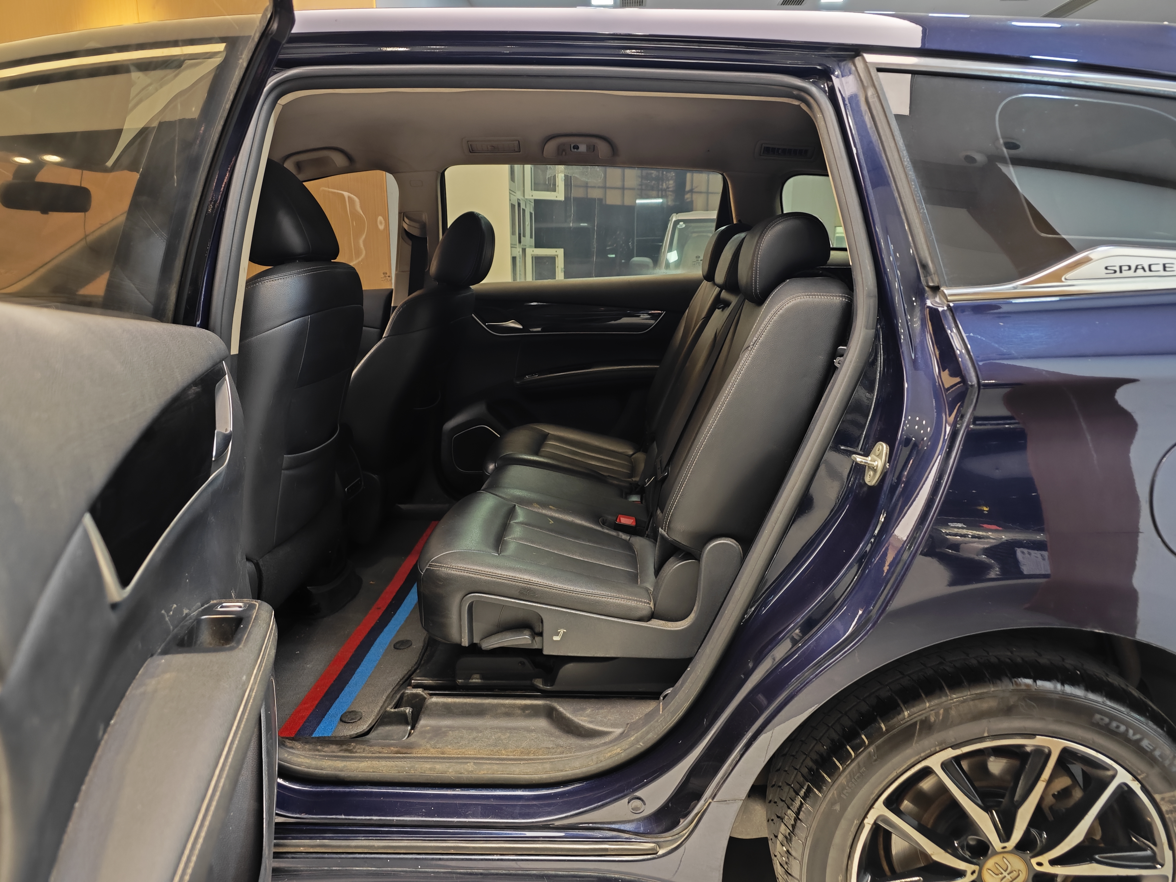 BYD Song MAX 2018 #22 BYD Song MAX 2018 car image #22