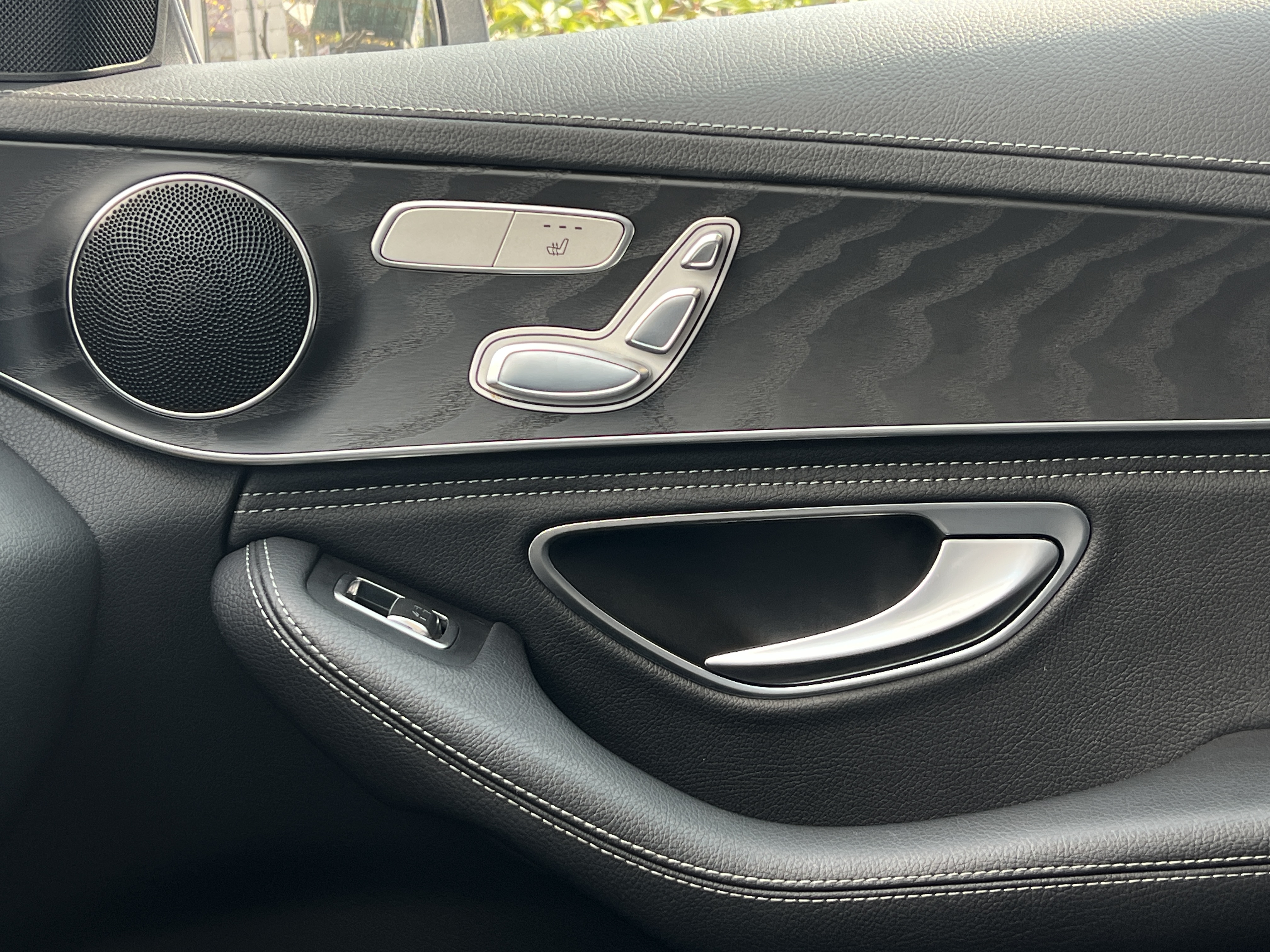 Mercedes-Benz C Class 2018 car image #22