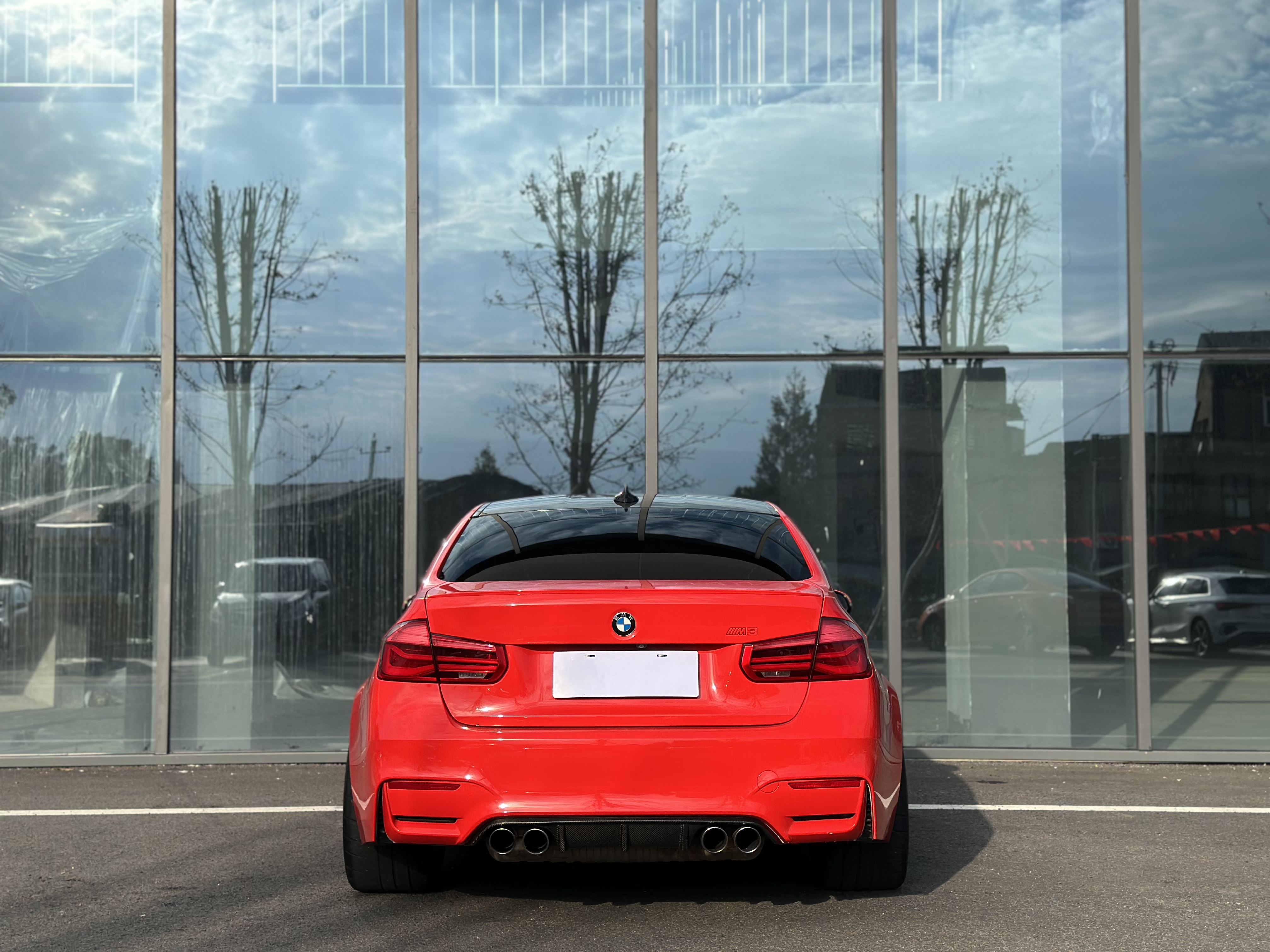 BMW M760Le 2017 #22 BMW M760Le 2017 car image #22