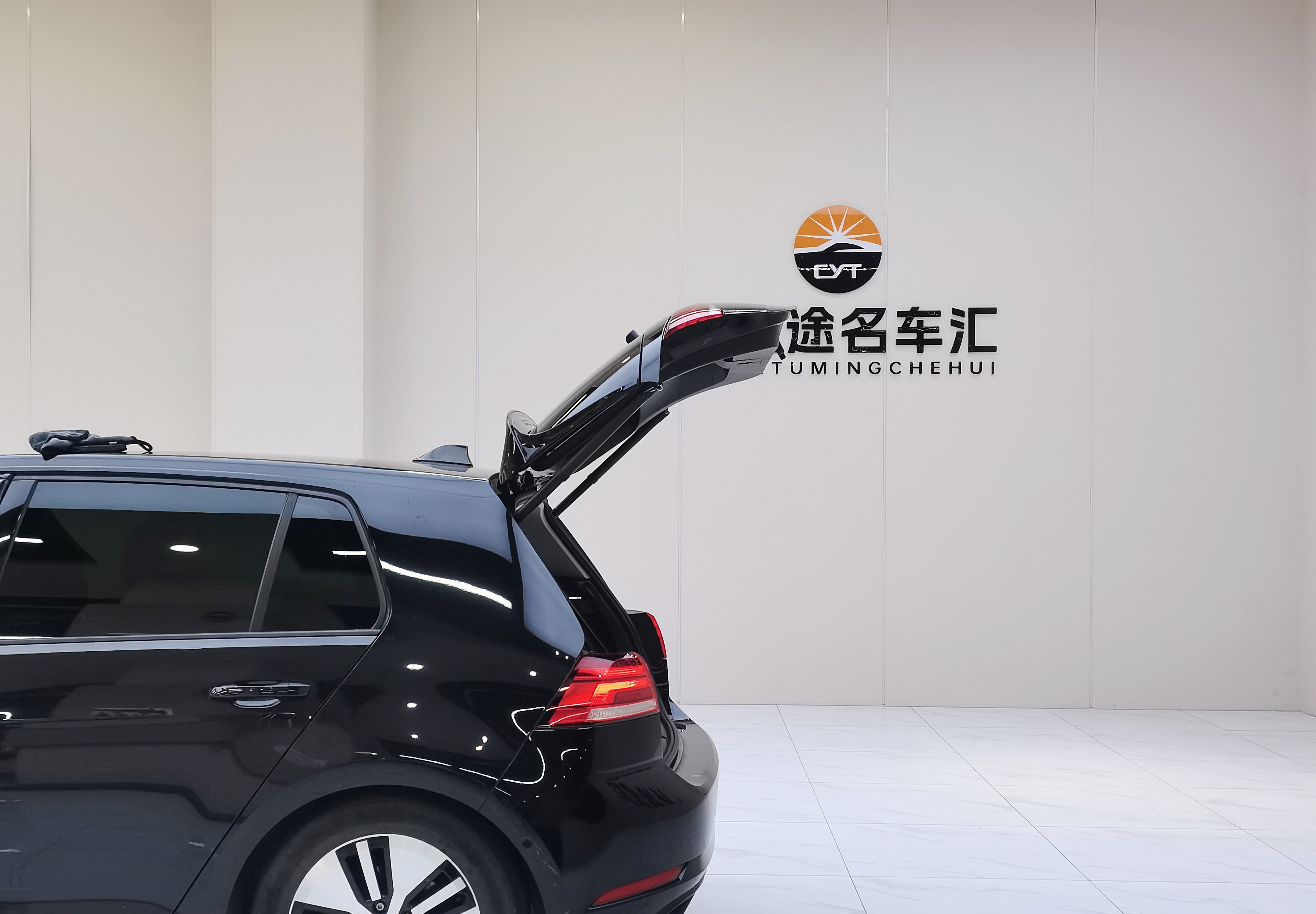 Volkswagen Golf New Energy (Imported) 2019 صورة سيارة #22