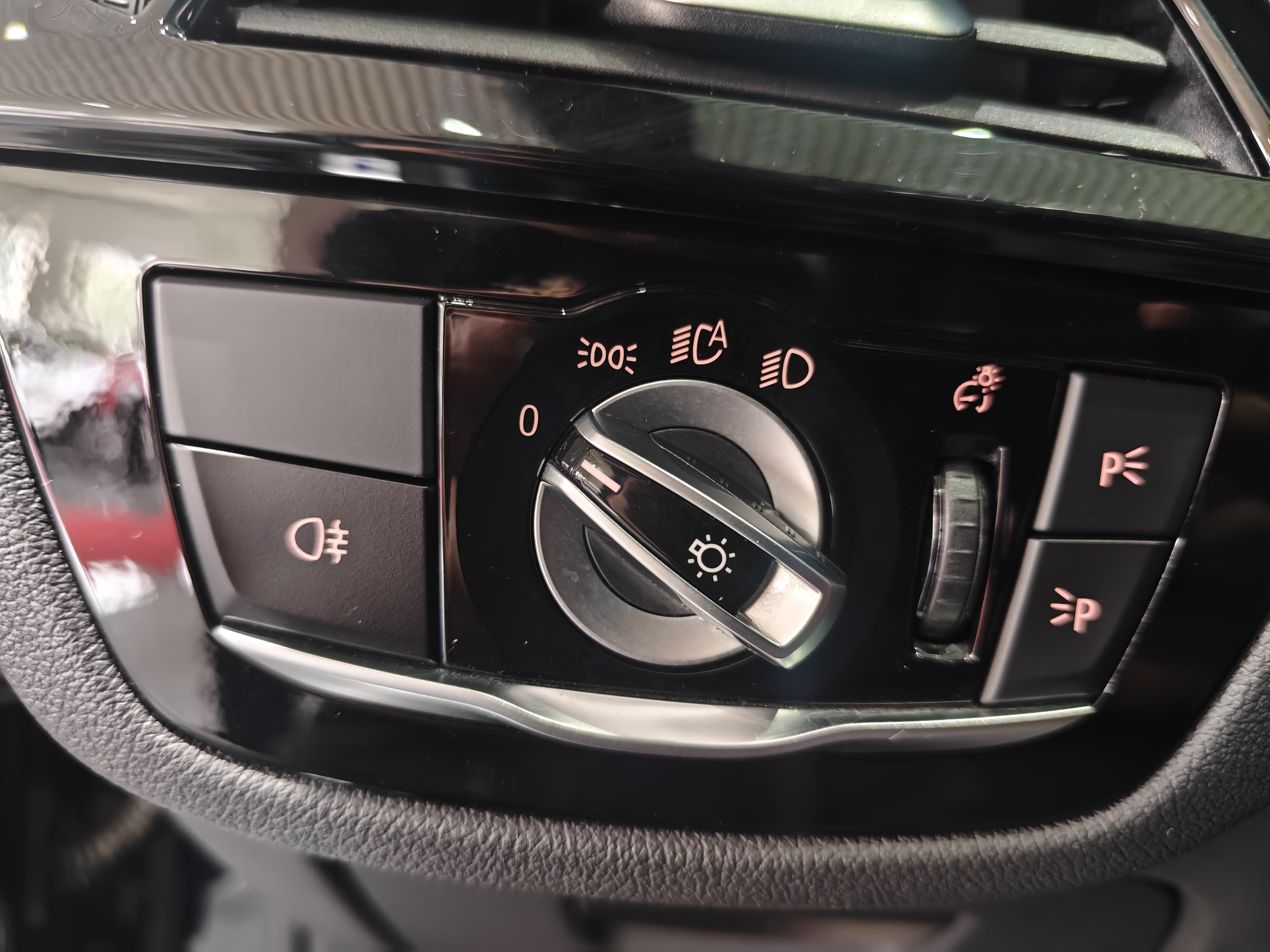 BMW 5 Series 2019 #22 BMW 5 Series 2019 car image #22