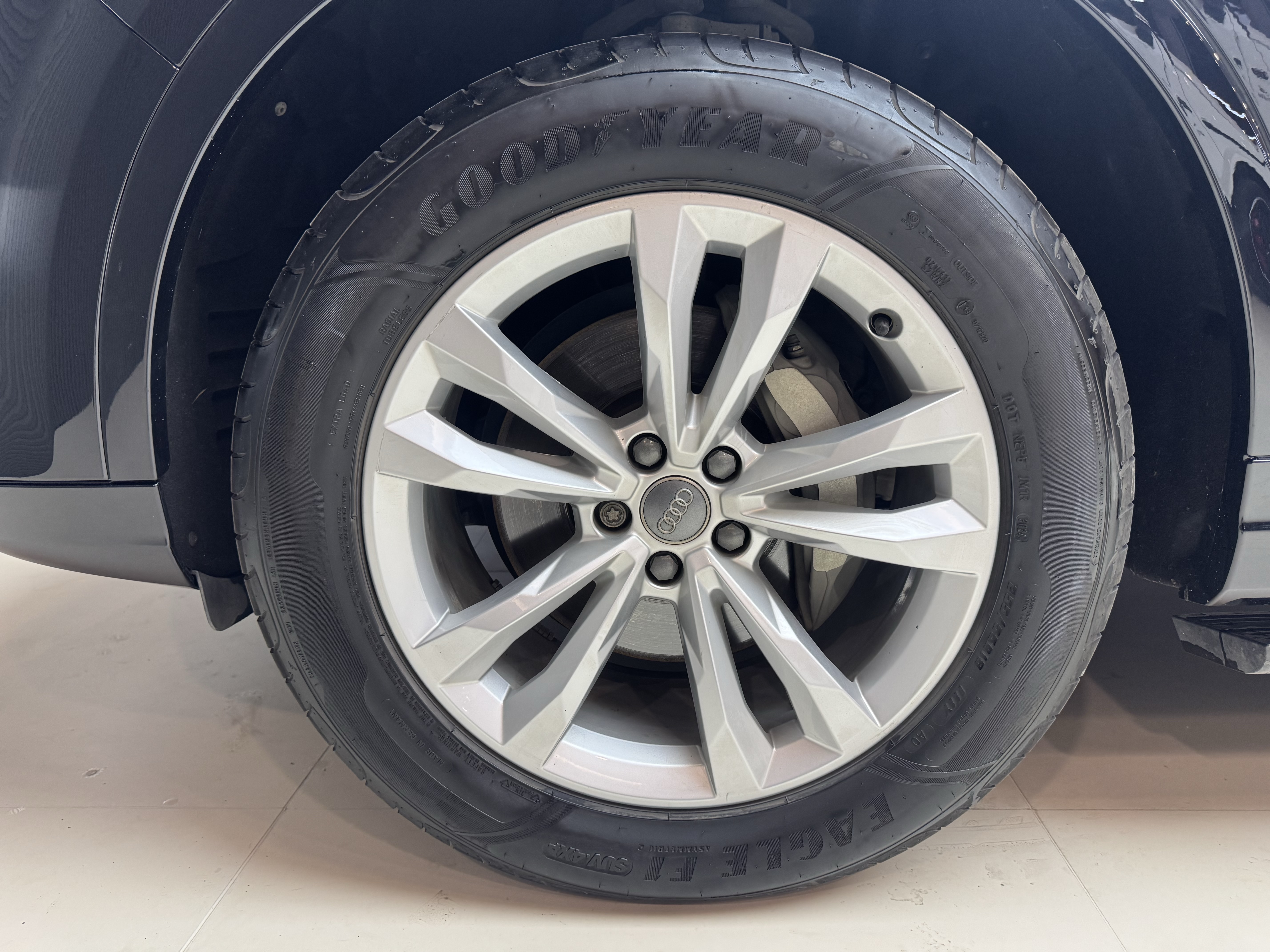 Audi Q7 2019 image de voiture #22