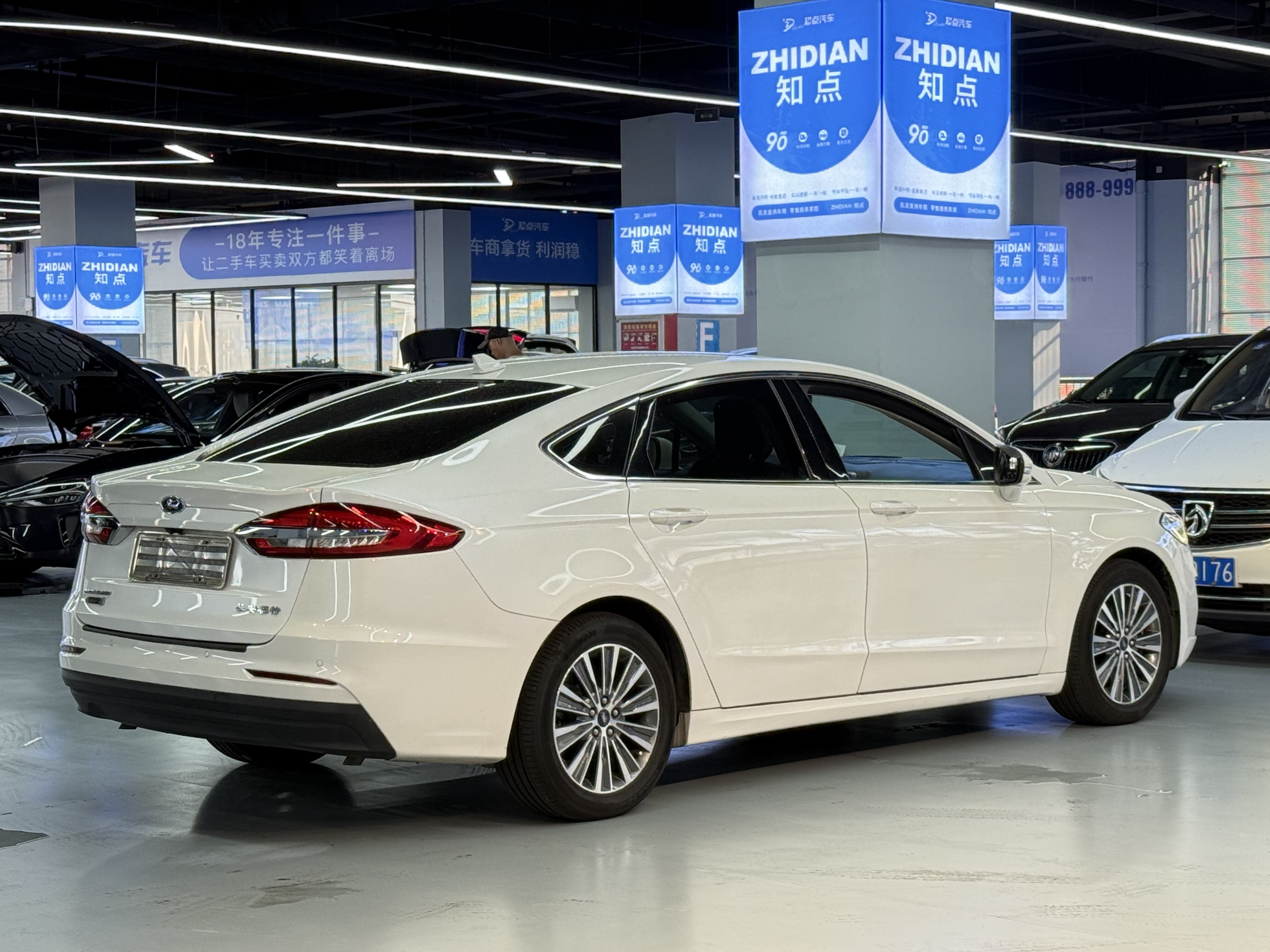 Ford Mondeo New Energy 2020 #22 Ford Mondeo New Energy 2020 car image #22