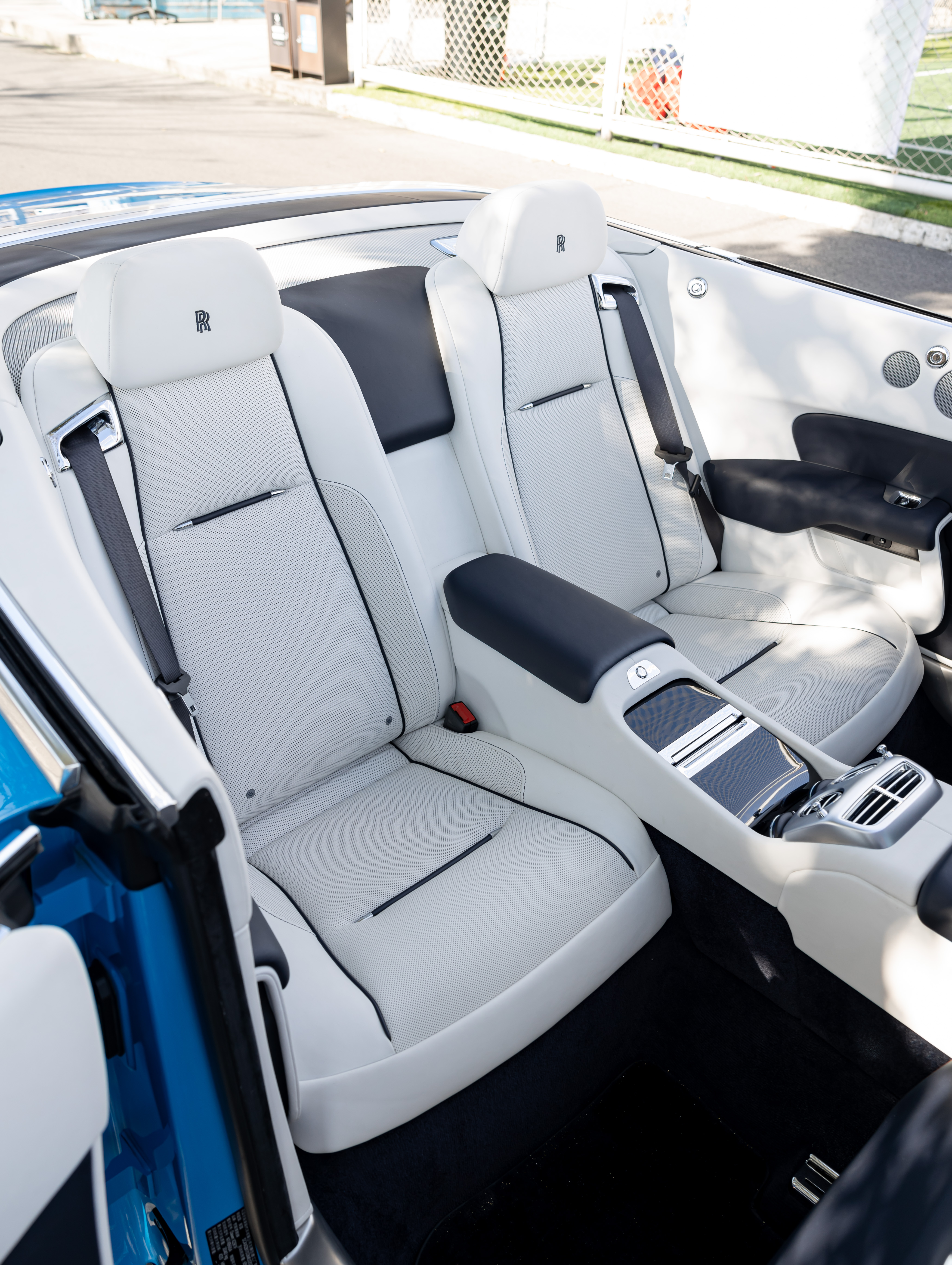 Rolls-Royce Dawn 2020 car image #22