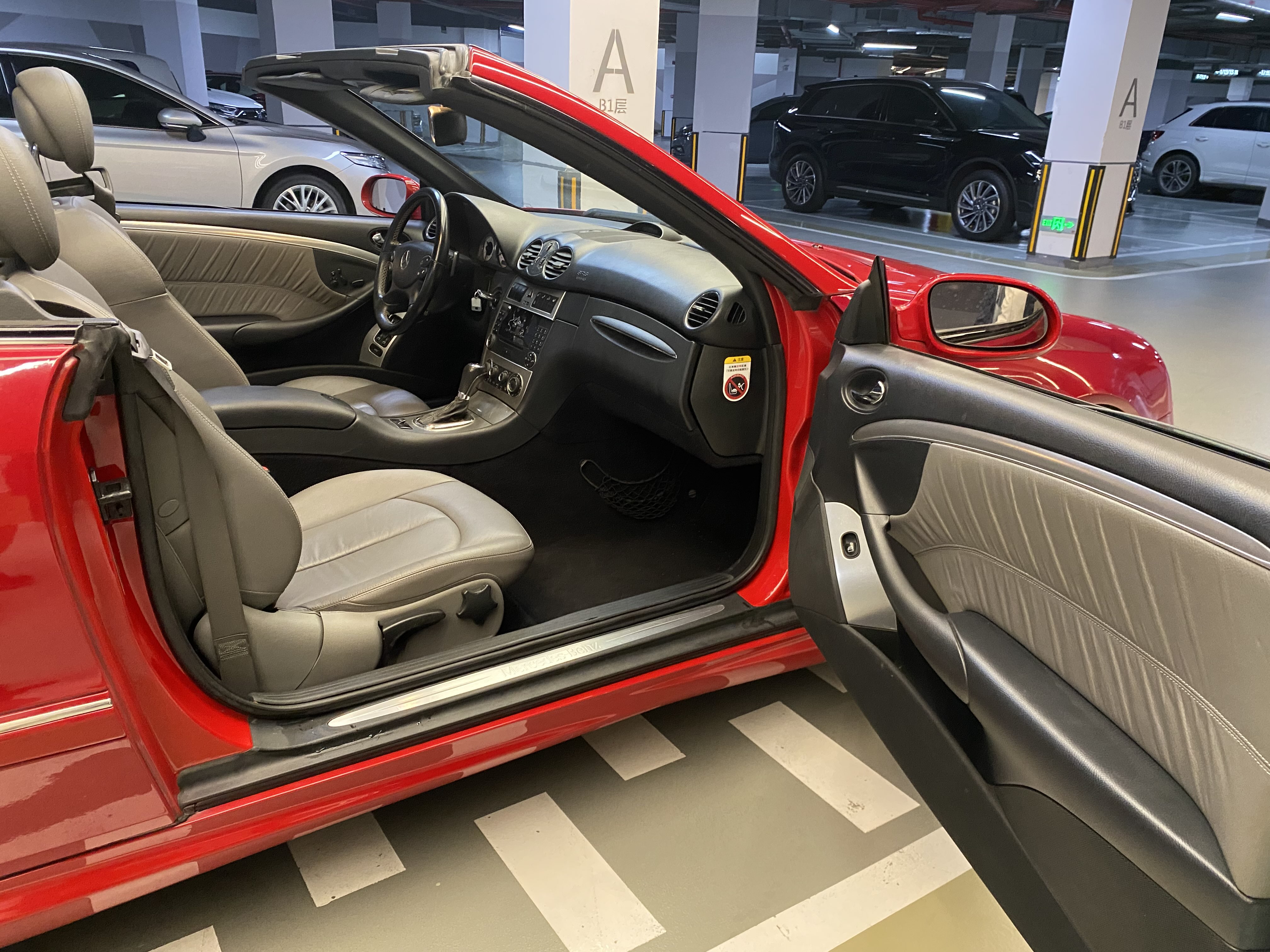 Mercedes-Benz CLK Class 2009 immagine di auto #22