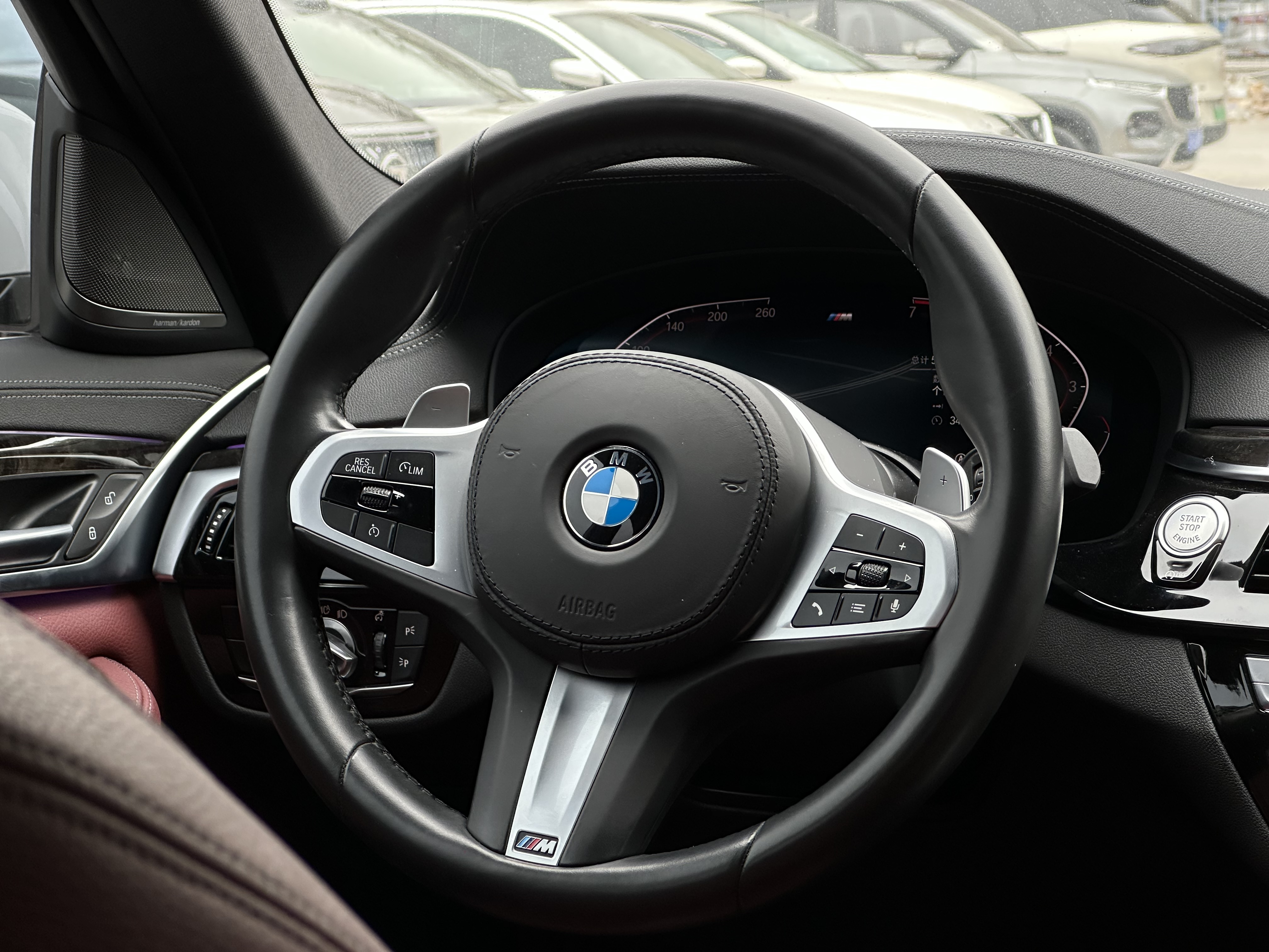 BMW 5 Series 2020 immagine di auto #22