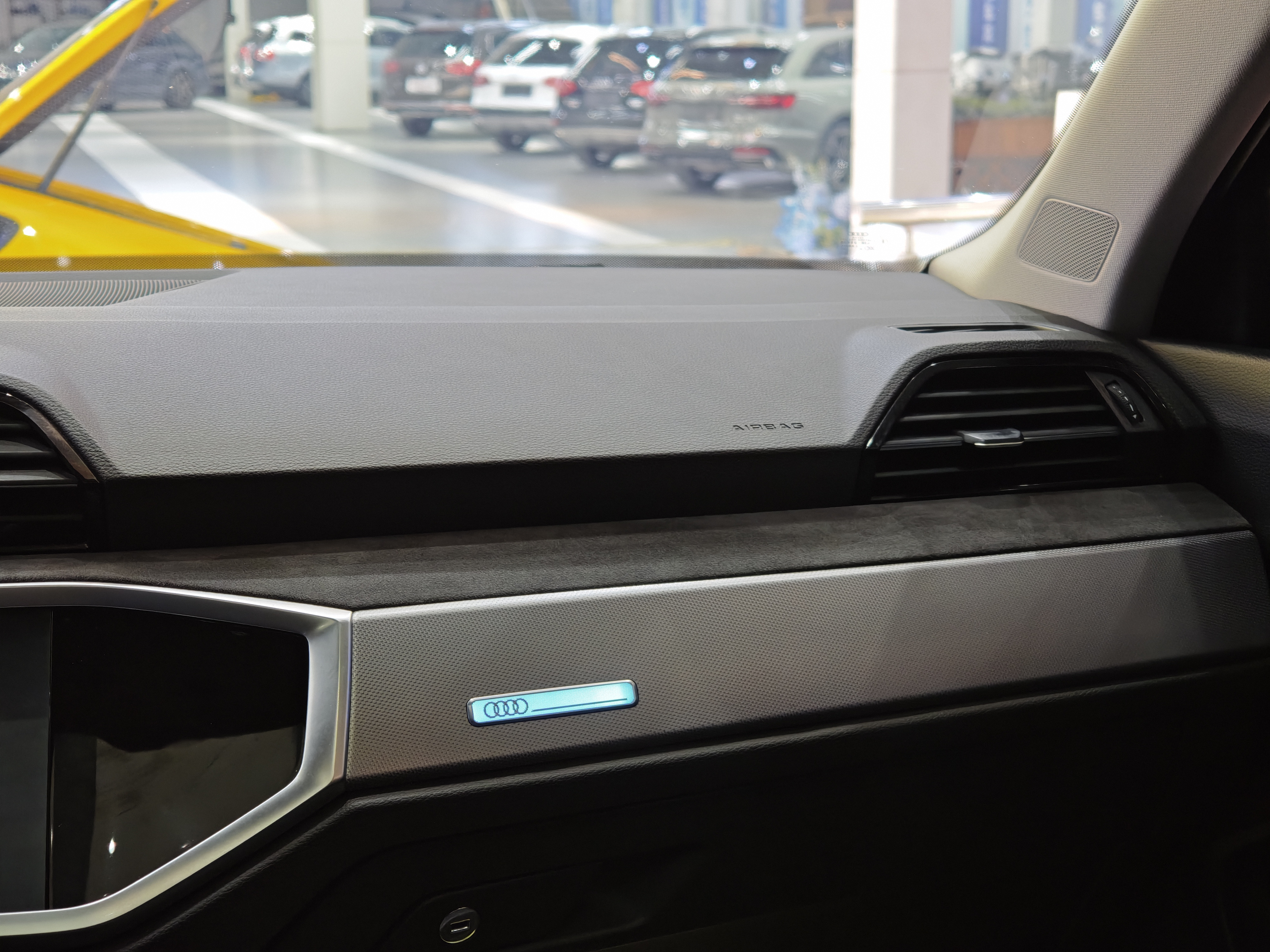 Audi Q3 Sportback 2020 car image #22