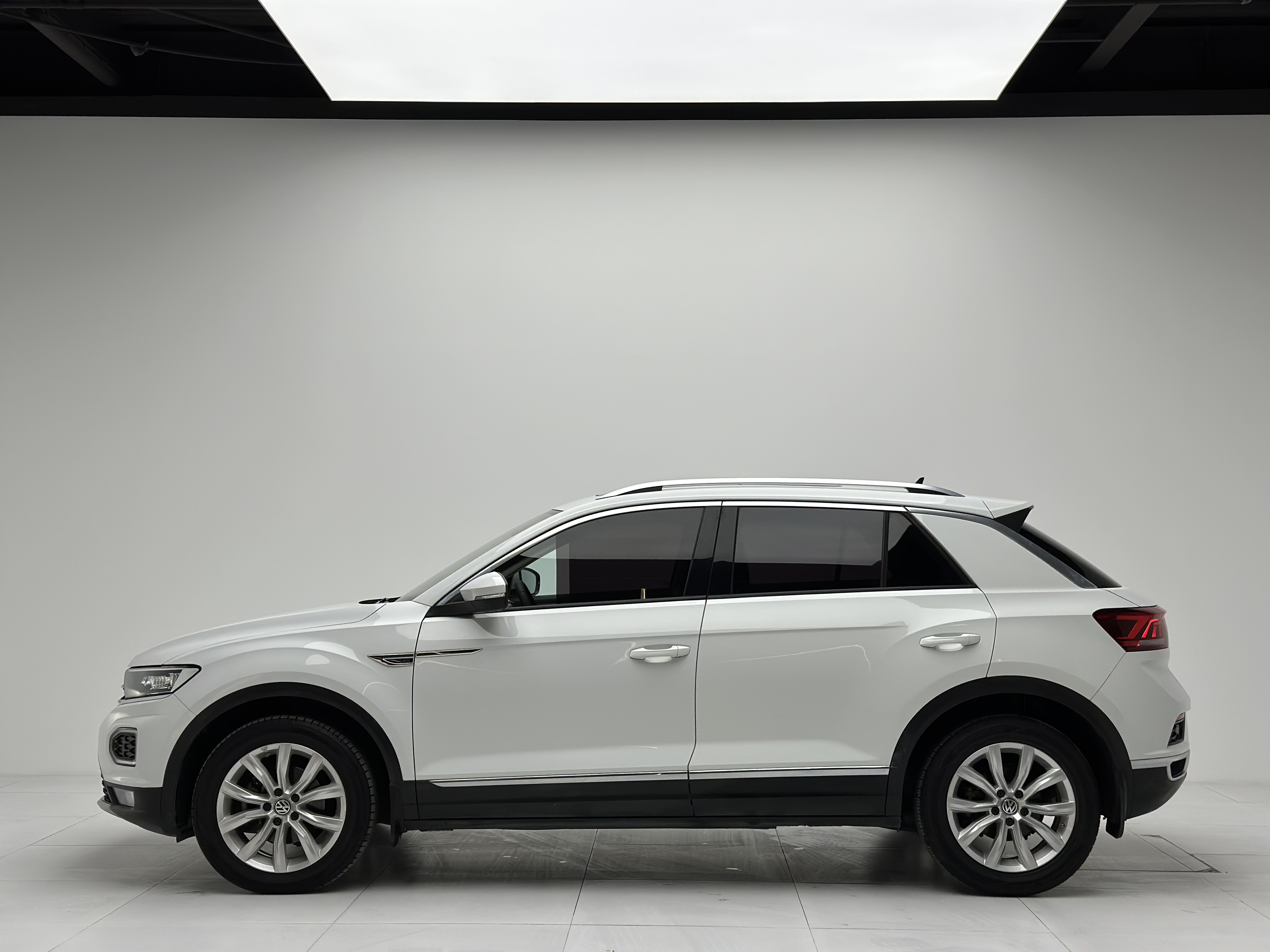 Volkswagen T-Roc 2020 #22 Volkswagen T-Roc 2020 car image #22