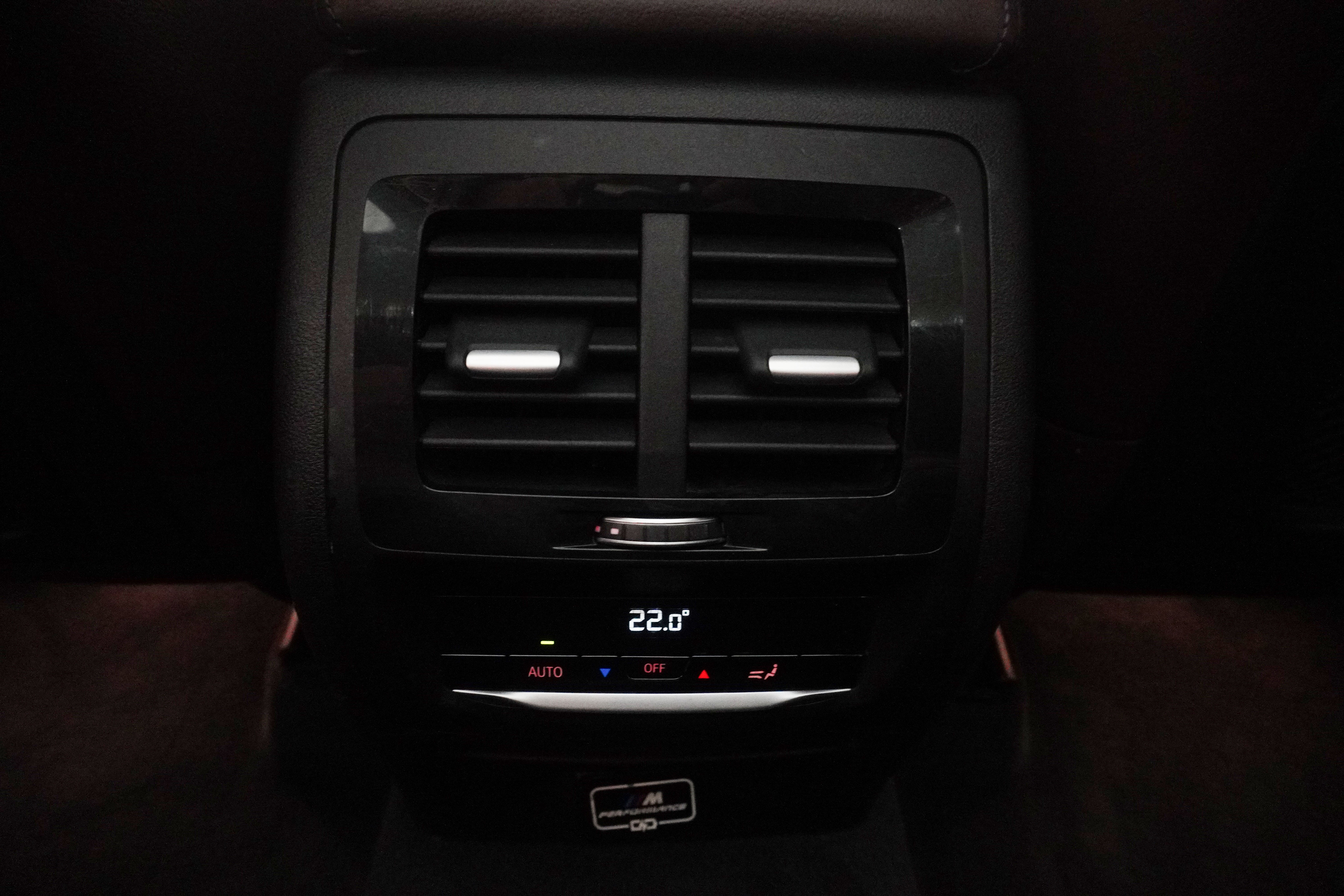 BMW X3 2021 car image #22