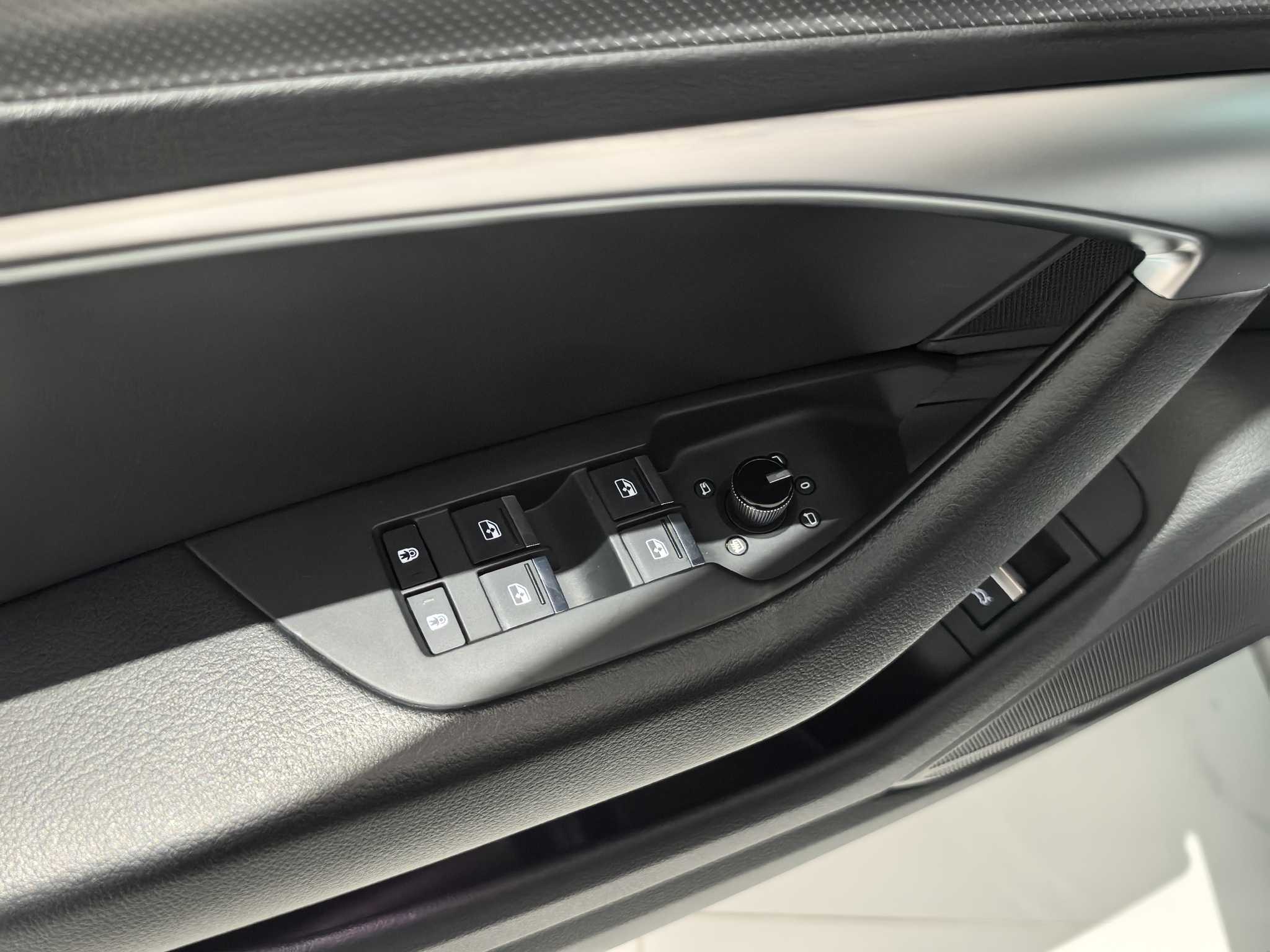 Audi A6L 2021 car image #22