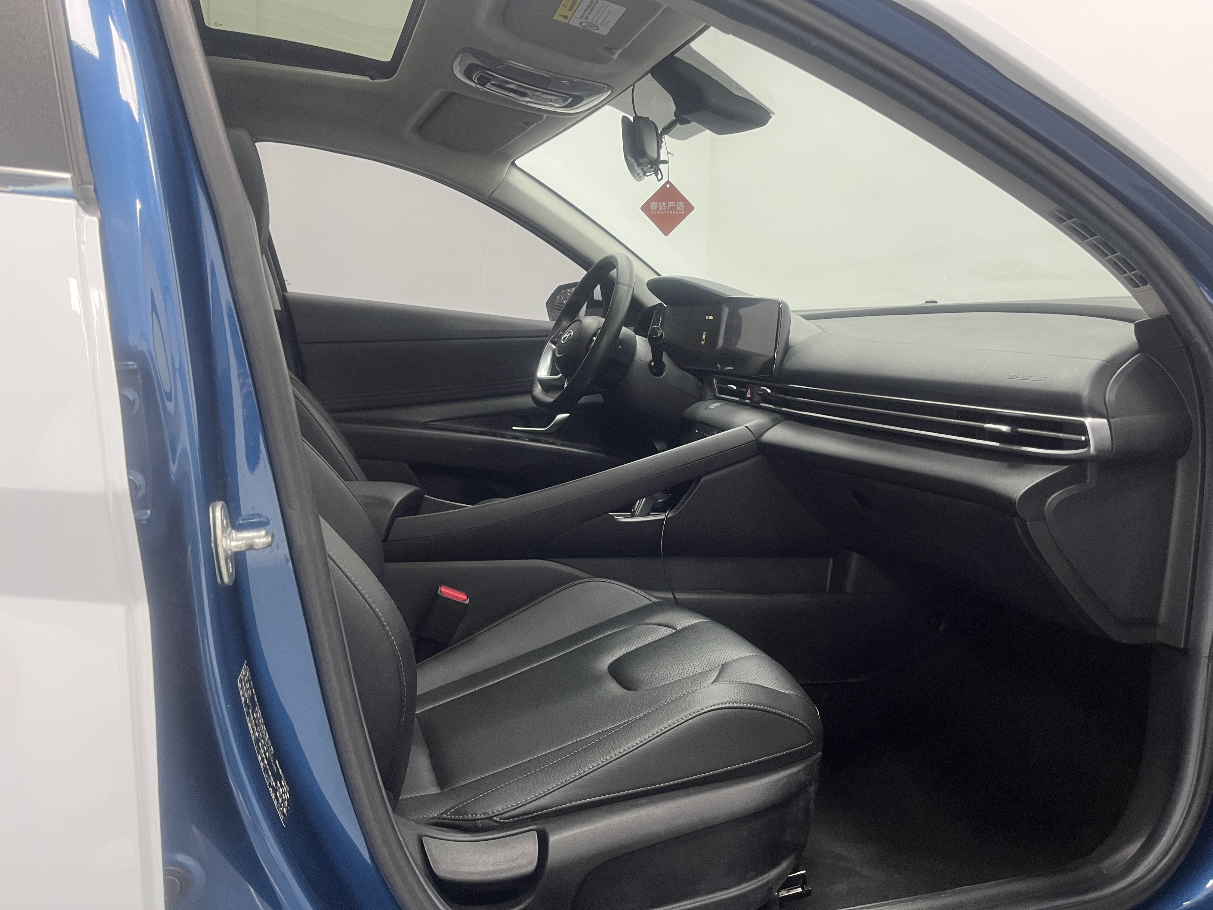 Hyundai Elantra 2021 immagine di auto #22