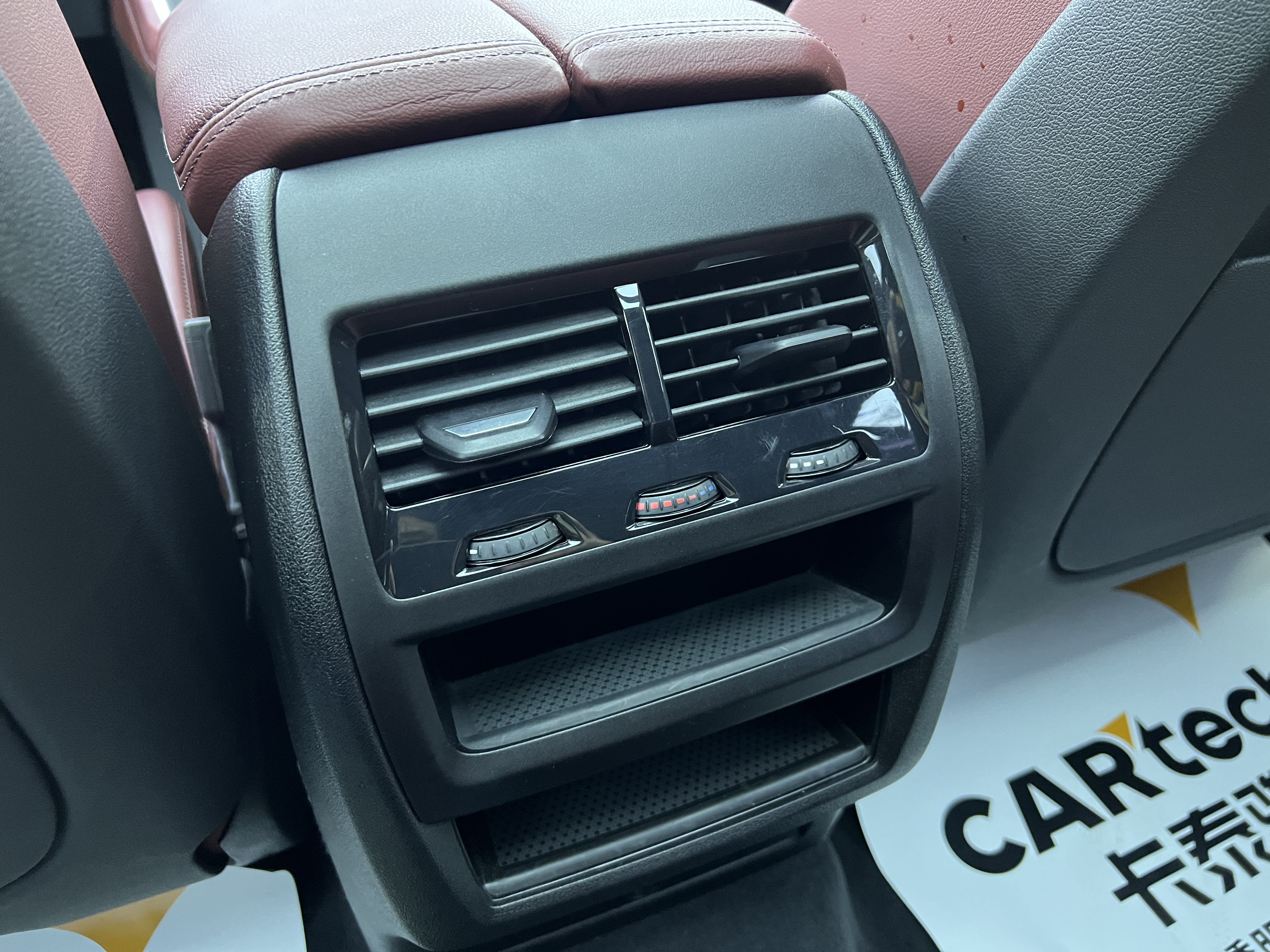 BMW X6 2022 car image #22