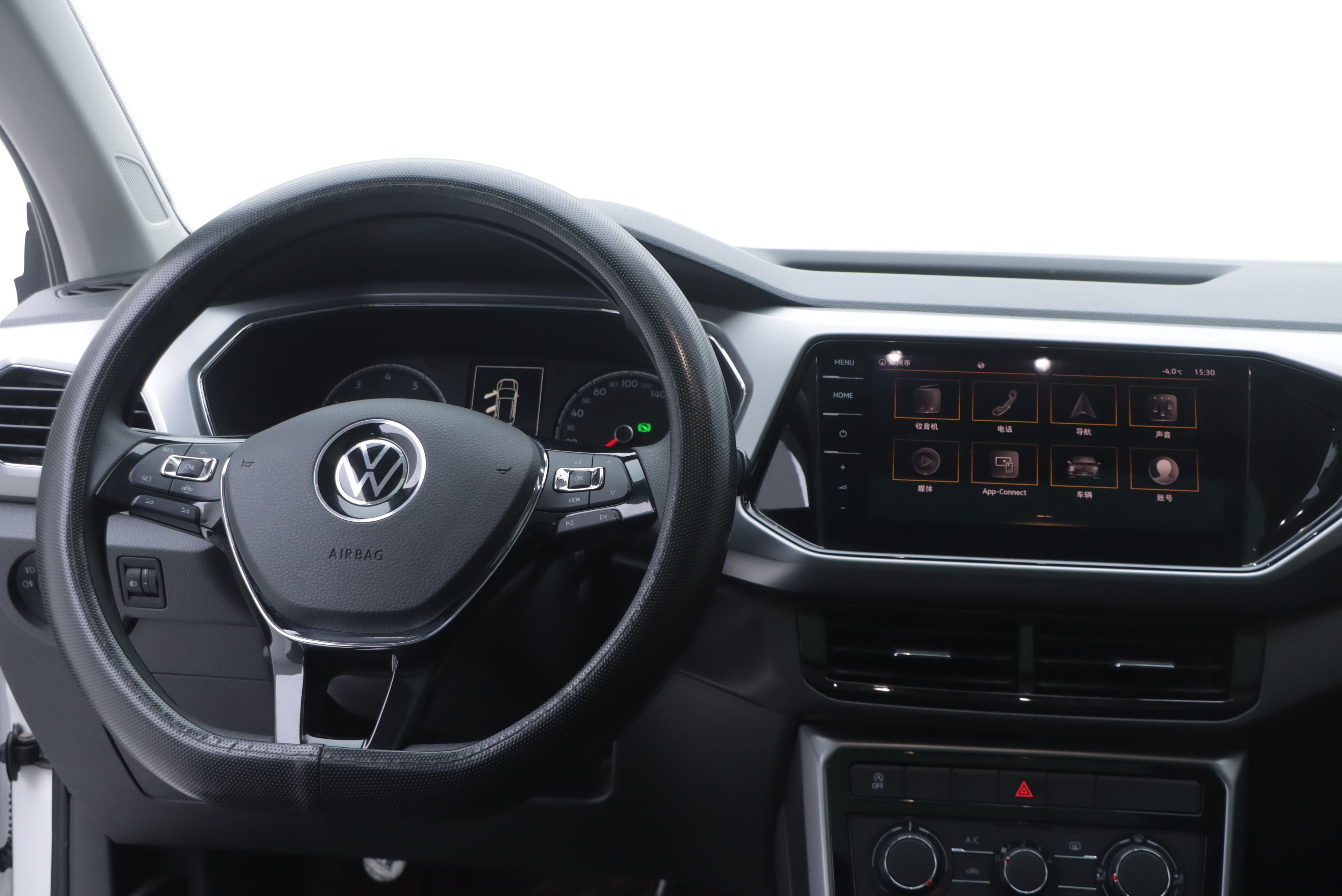Volkswagen T-Cross 2021 #22 Volkswagen T-Cross 2021 car image #22