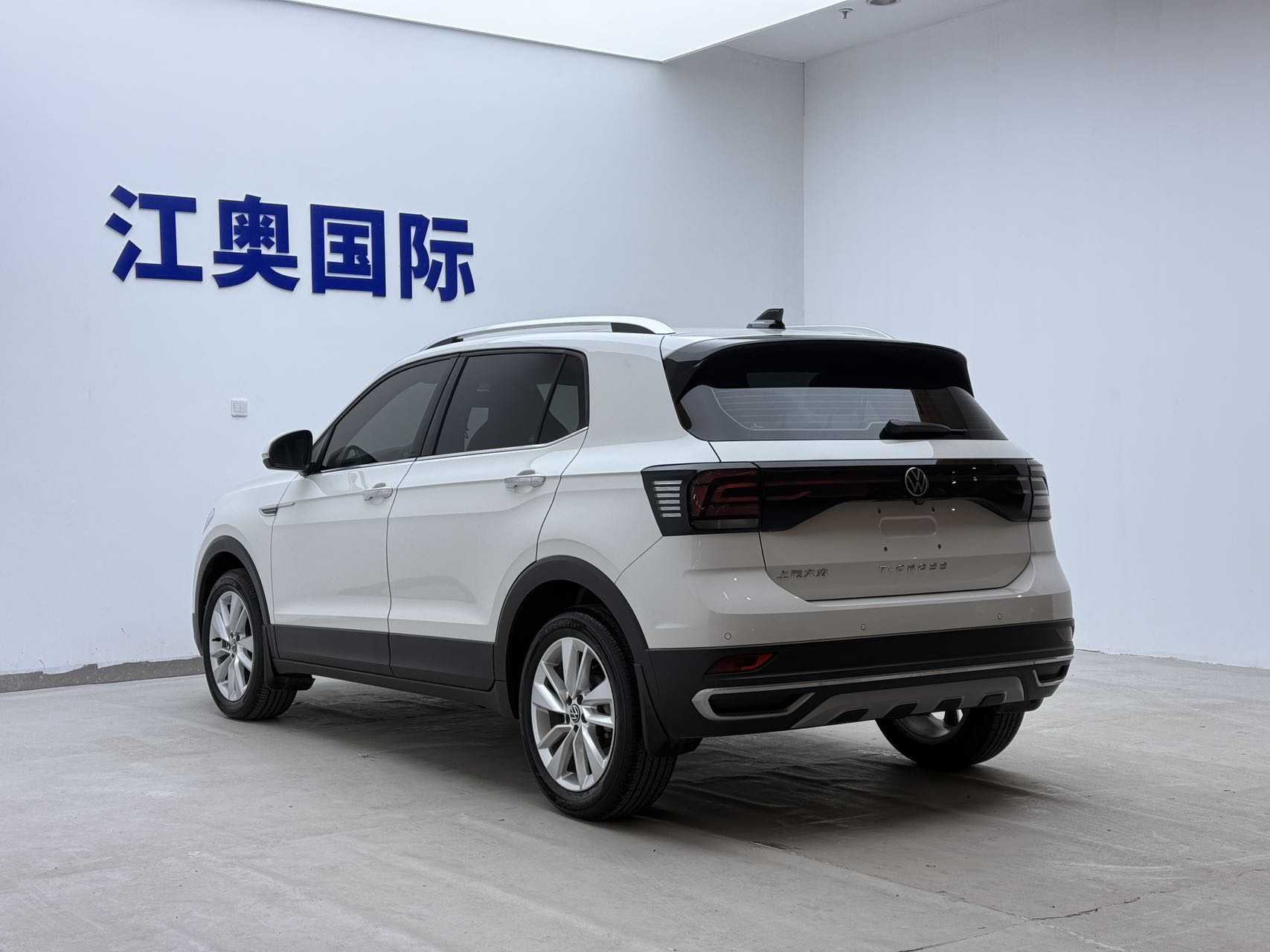 Volkswagen T-Cross 2021 car image #22