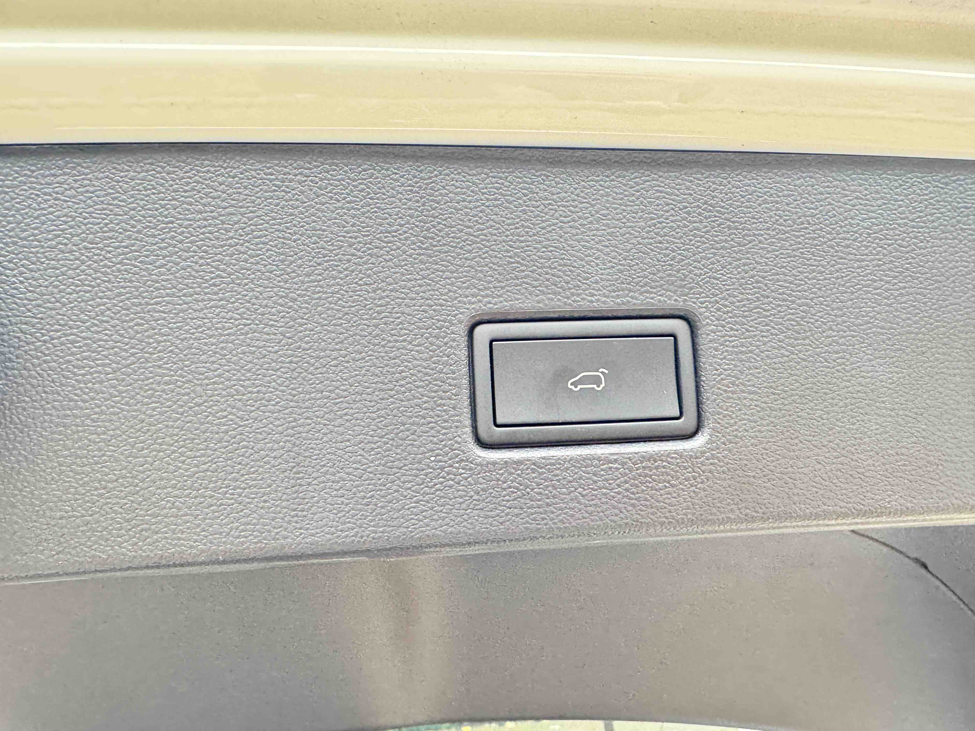 Volkswagen T-Roc 2022 #22 Volkswagen T-Roc 2022 car image #22