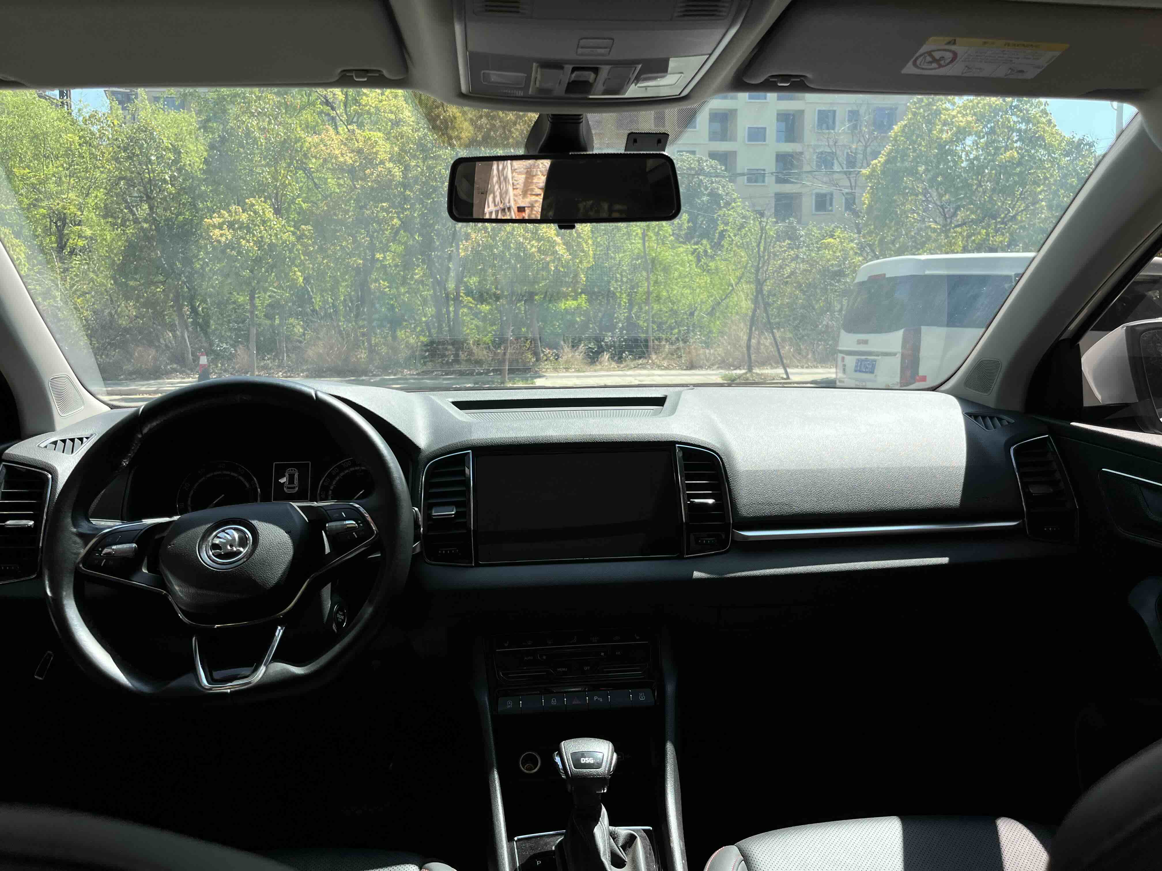 Skoda Karoq 2022 изображение автомобиля #22